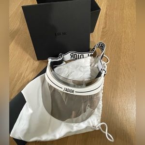 Dior visor - back and white